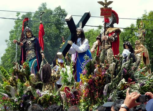 034 Huaraz Semana Santa Parade 6th Apr 2012.jpg